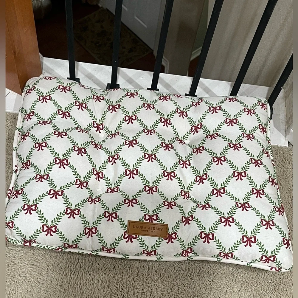 Laura Ashley laura ashley